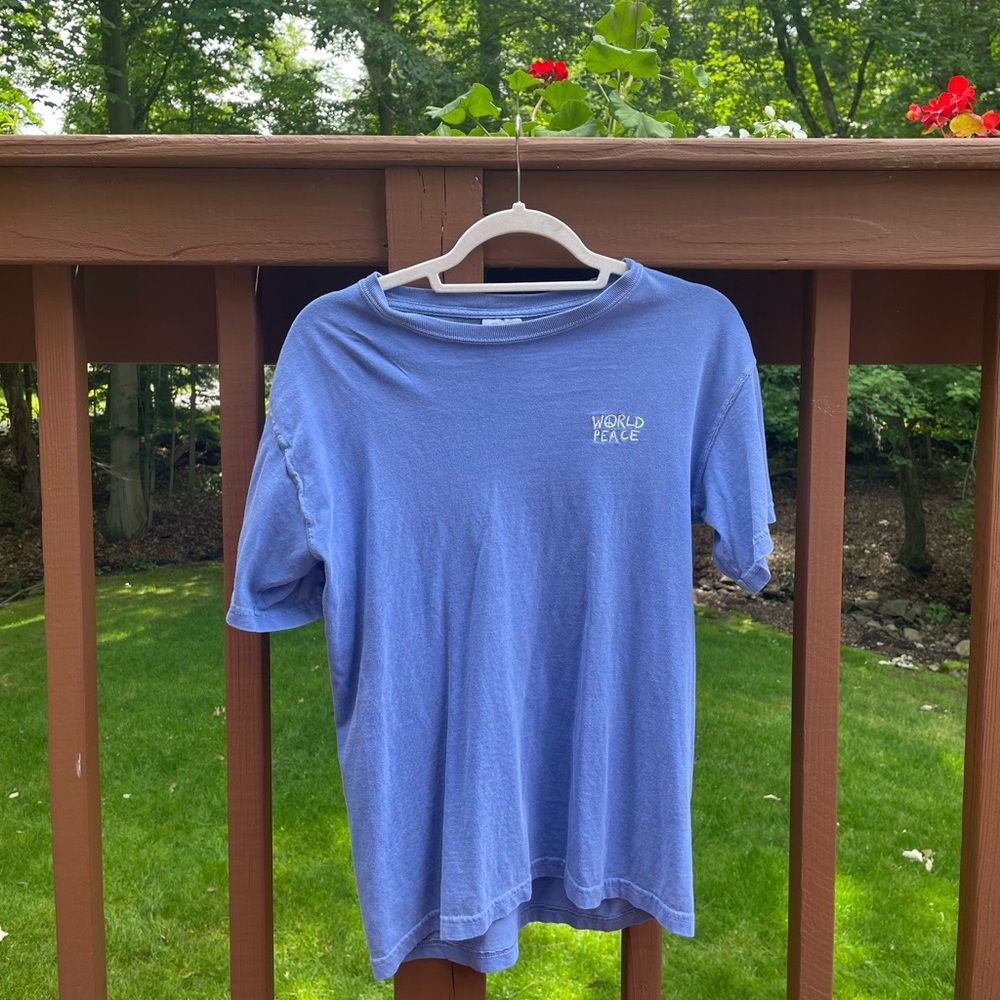 world peace t shirt 🕊comfort colors / urban outfitters